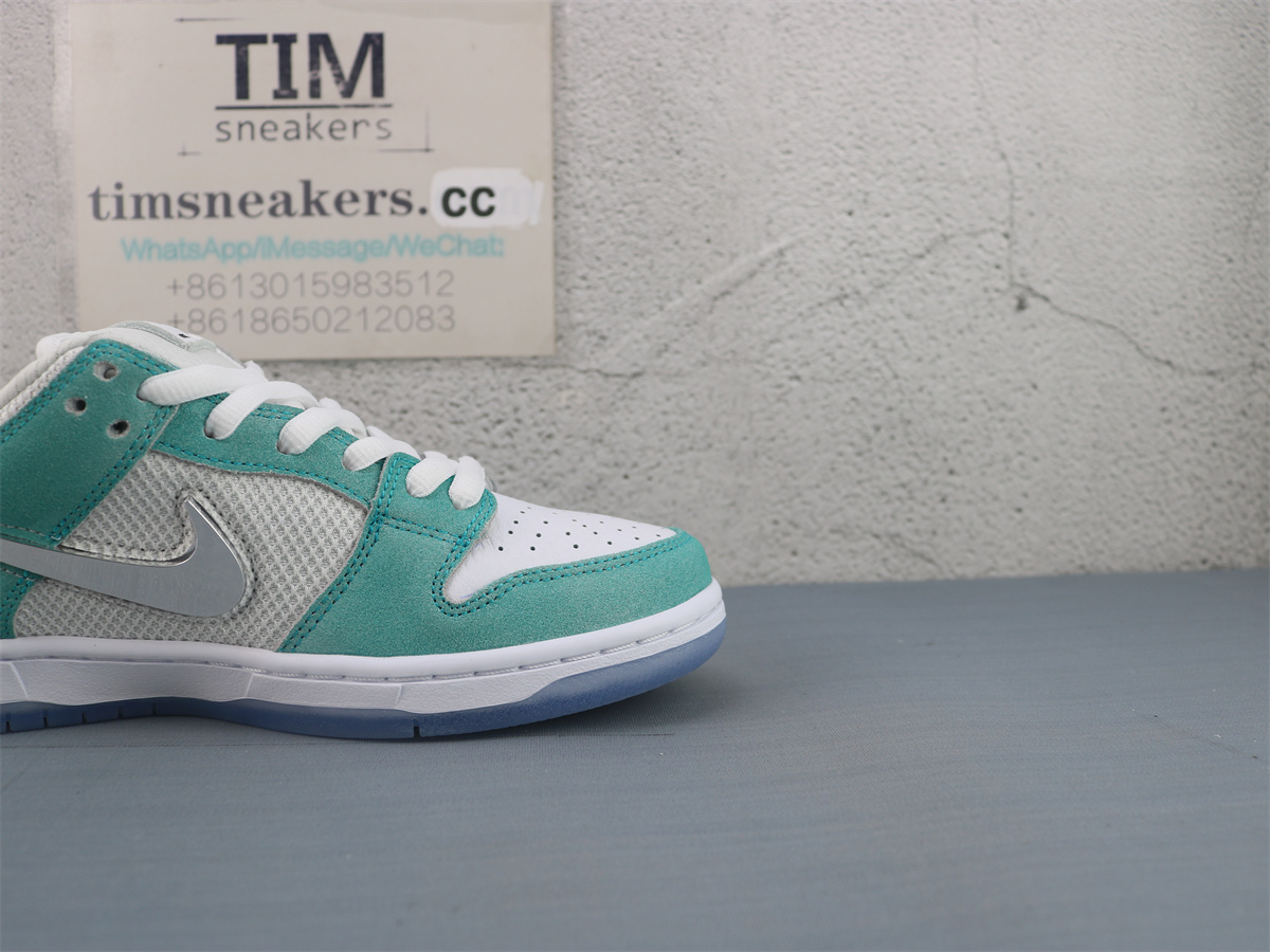 M Batch April Skateboards x Nike SB Dunk Low Pro QS FD2562-400